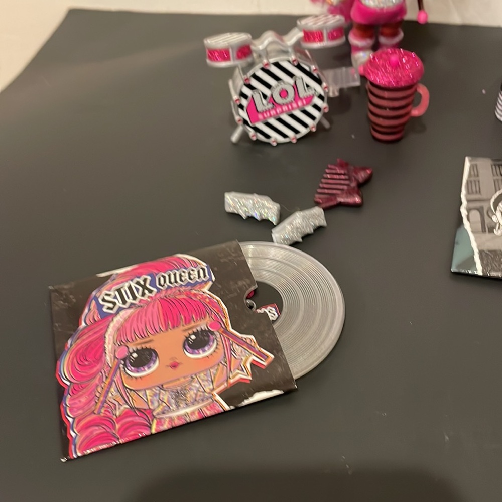 LOL Surprise Doll Remix Dolls and Accessory Bundle Toy Lot - Picture 6 of 11